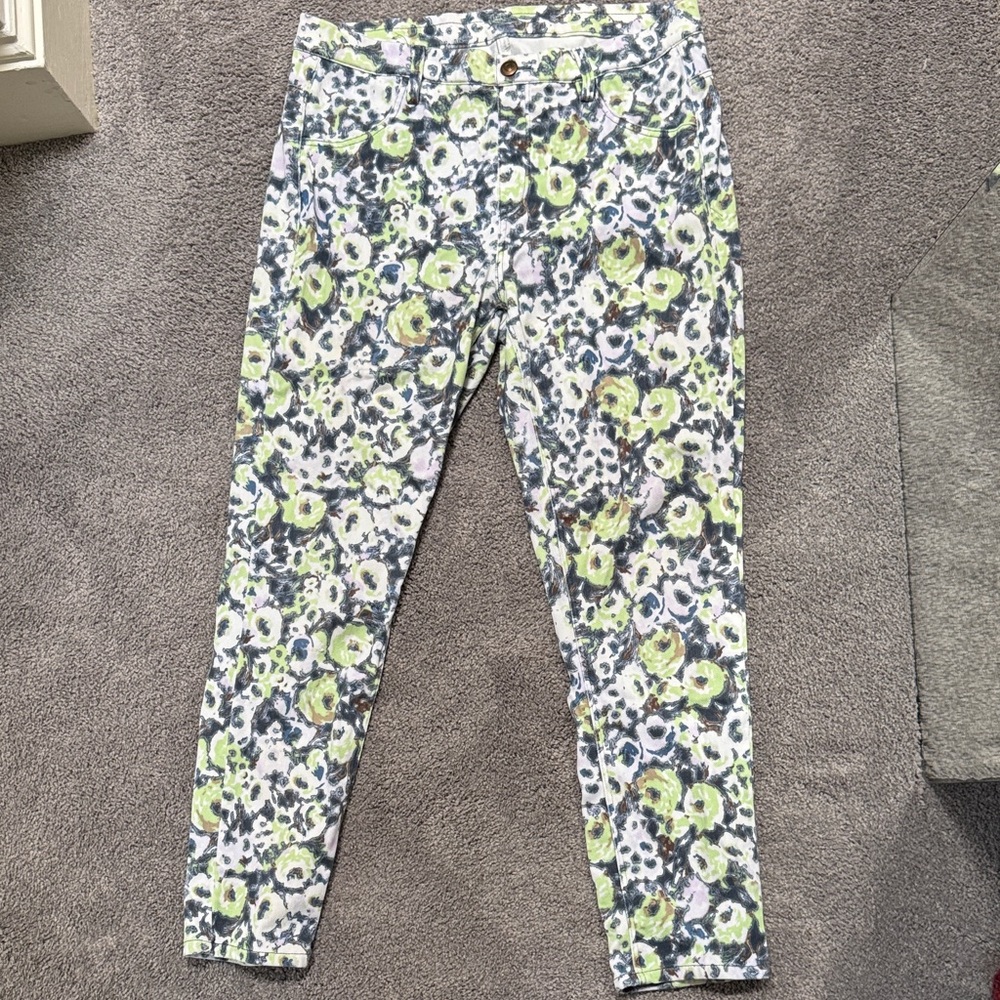Uniqlo Floral Women's Jeggings - Green and White